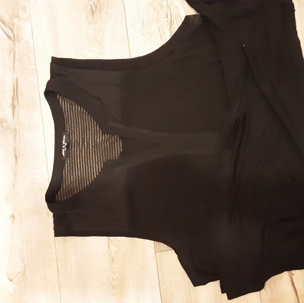Cable & Gage Black semi-sheer tunic length sleeveless